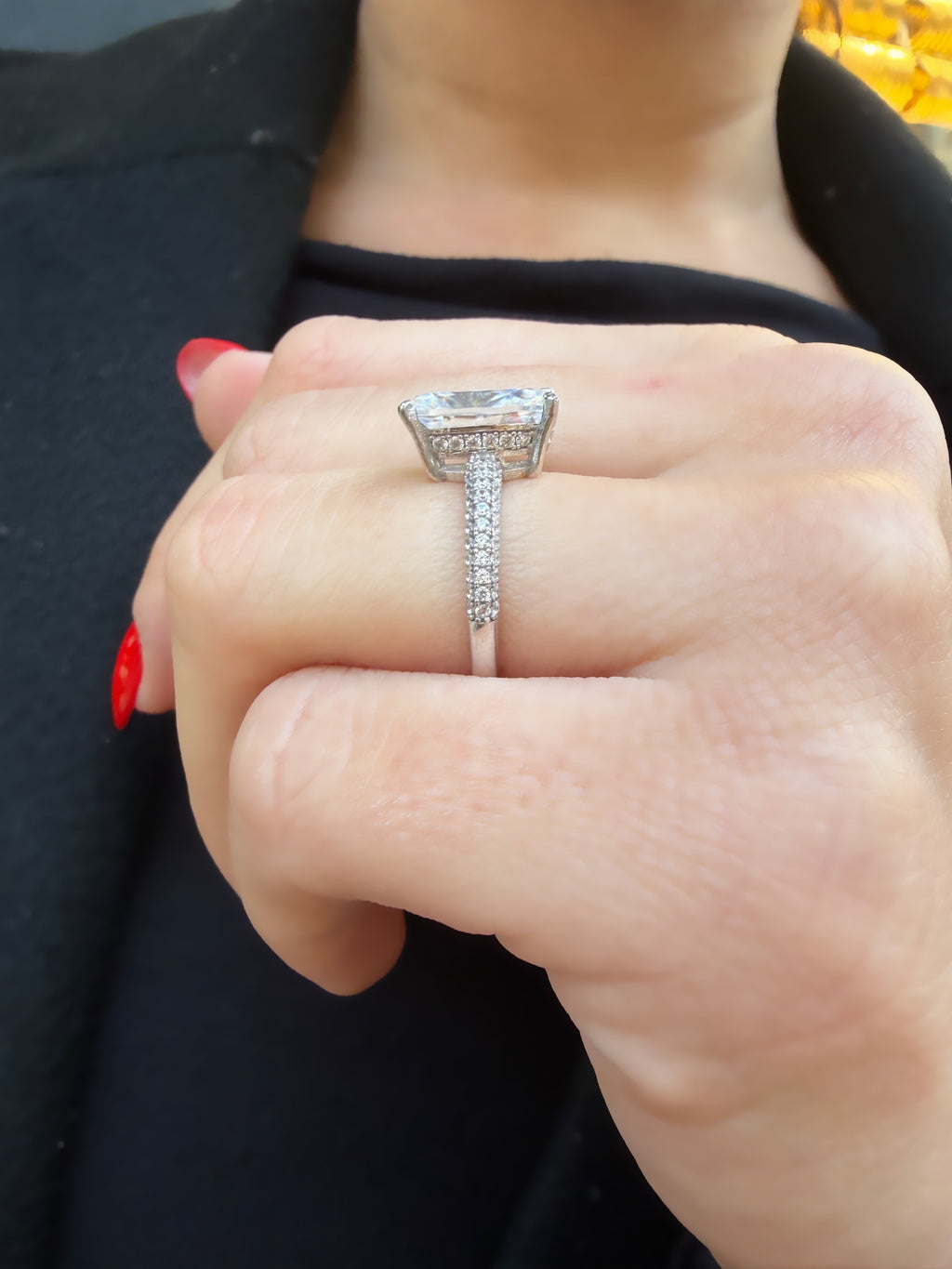 14K Pave Oval Mozanit Yüzük