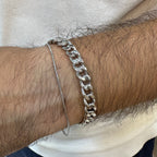 Dünnes Herrenarmband mit Fischgrätenmuster