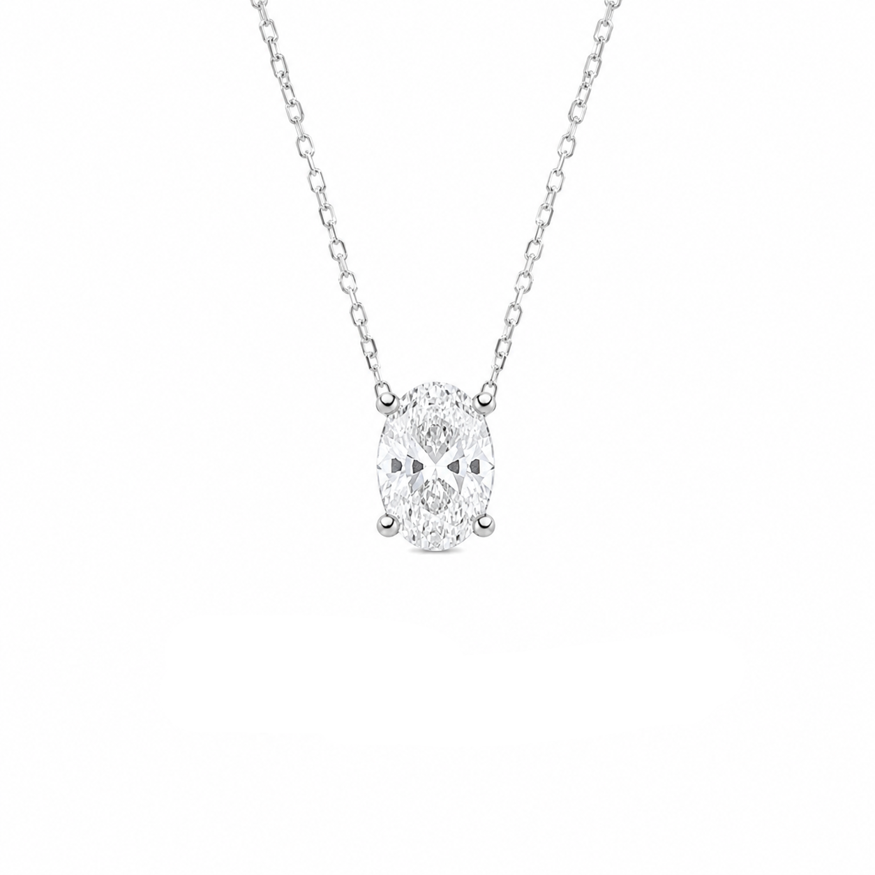 0.75 Karat D-Color Oval Kolye