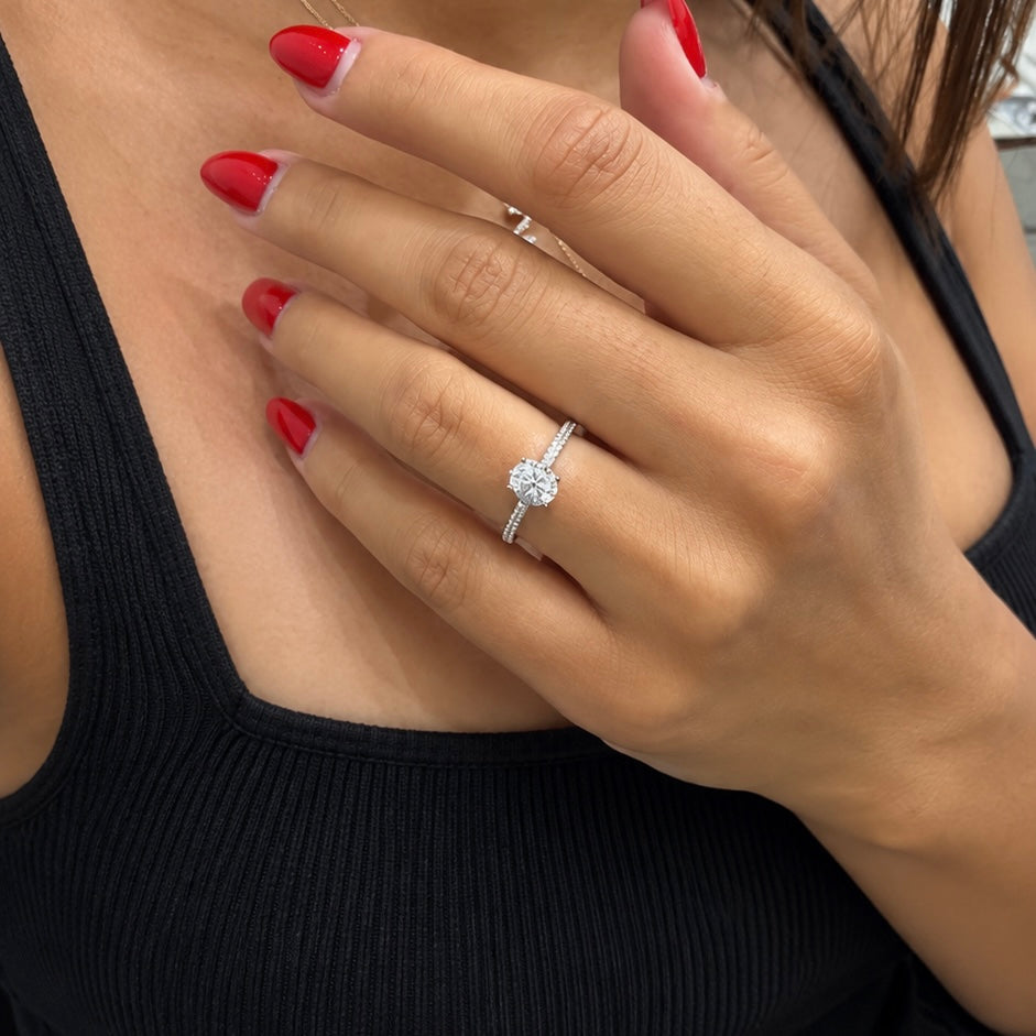 14K Bir Karat Mozanit Uzun Oval Tektaş Yüzük