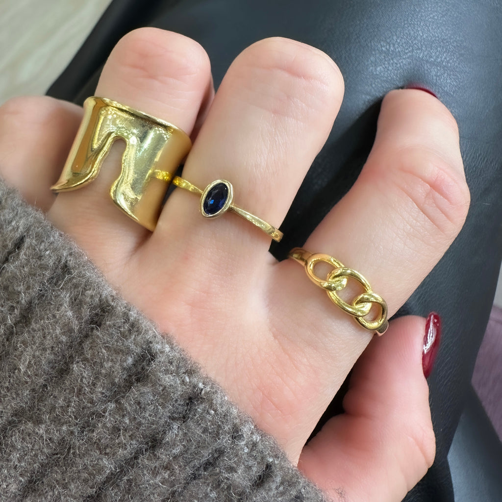 Moderner Ring
