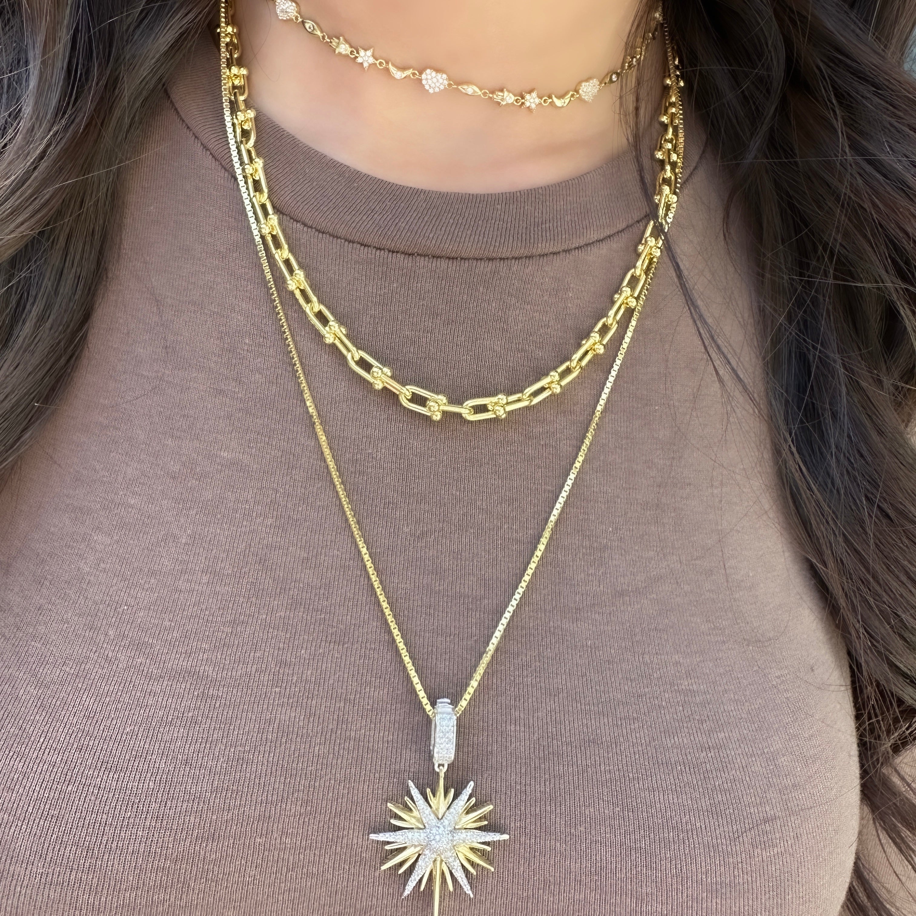 Bella Figürlü Sıralı Kalp Kolye