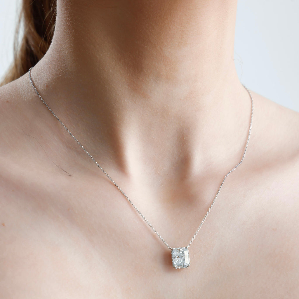 Taşlı Montür Radiant Mozanit Kolye