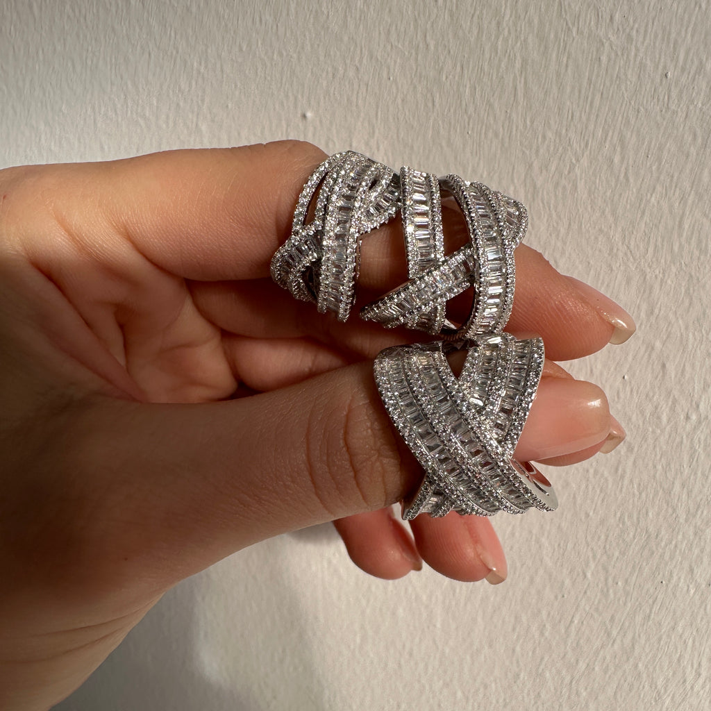 Çapraz Geçişli Baget Modern Yüzük