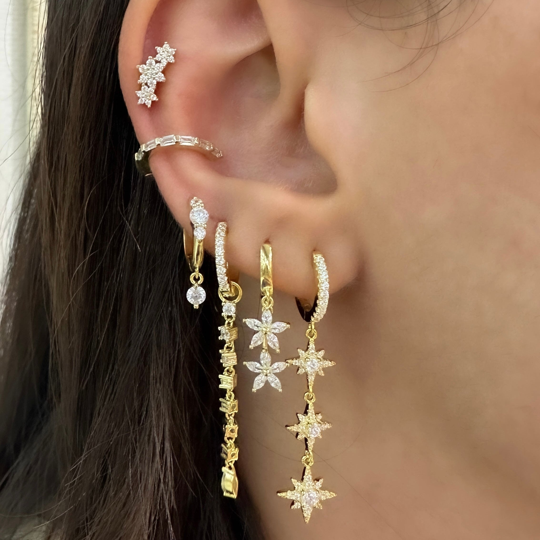 Dreifaches Blumenpiercing