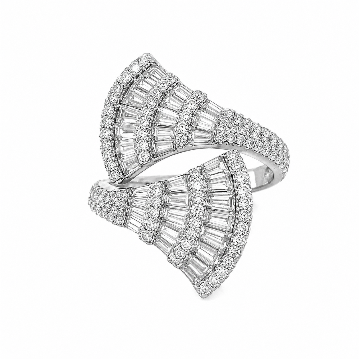 Ring mit Austern-Baguette-Stein-Design