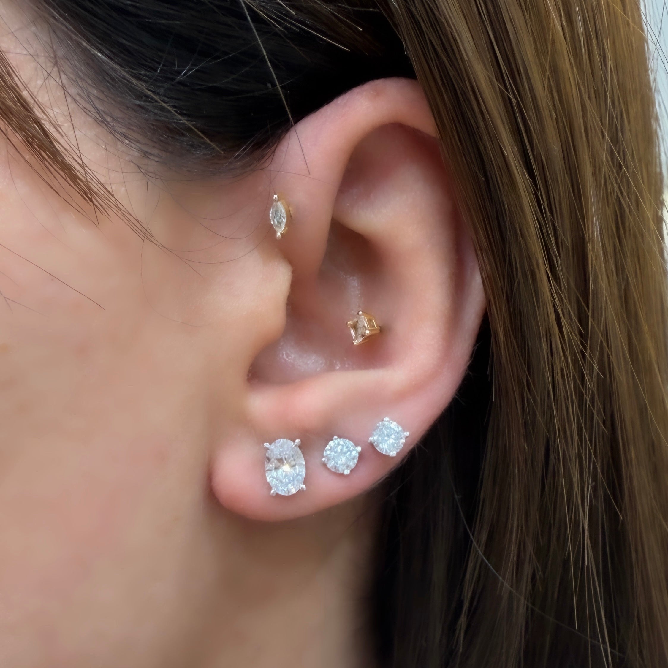 Bir Karat Mozanit Oval Küpe