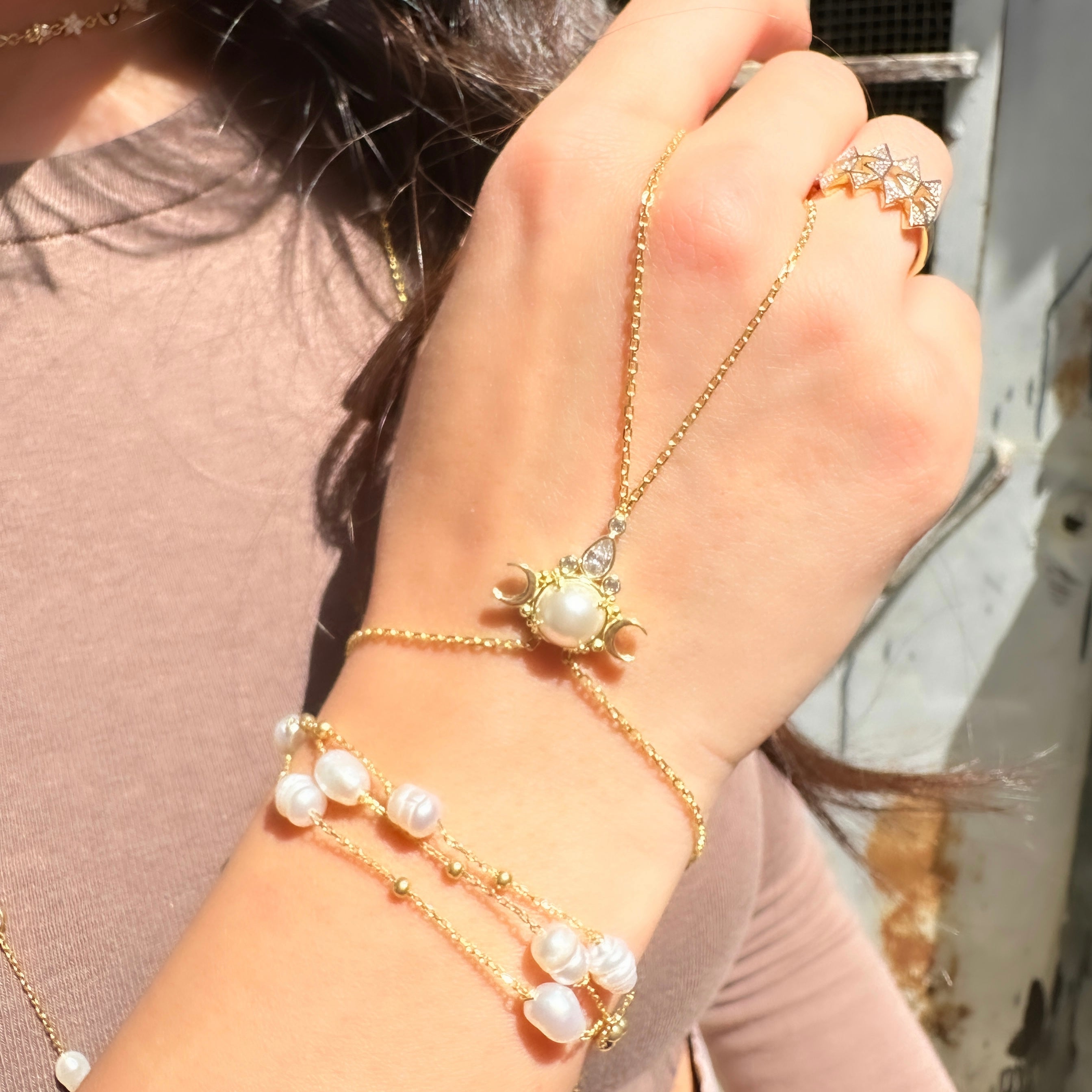 Pearl Moon Şahmeran