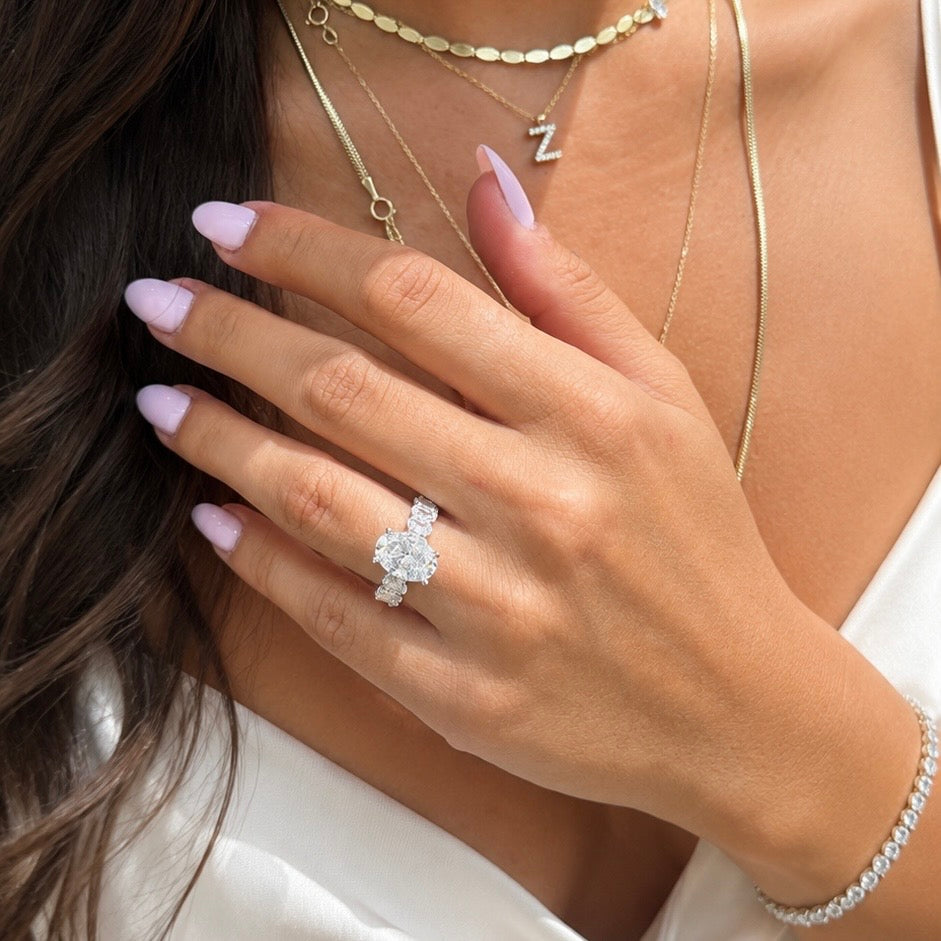 14K Kolu Oval Taşlı Oval Mozanit Yüzük
