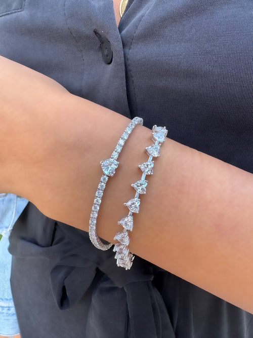 Herzstein-Armband mit Wasserfall
