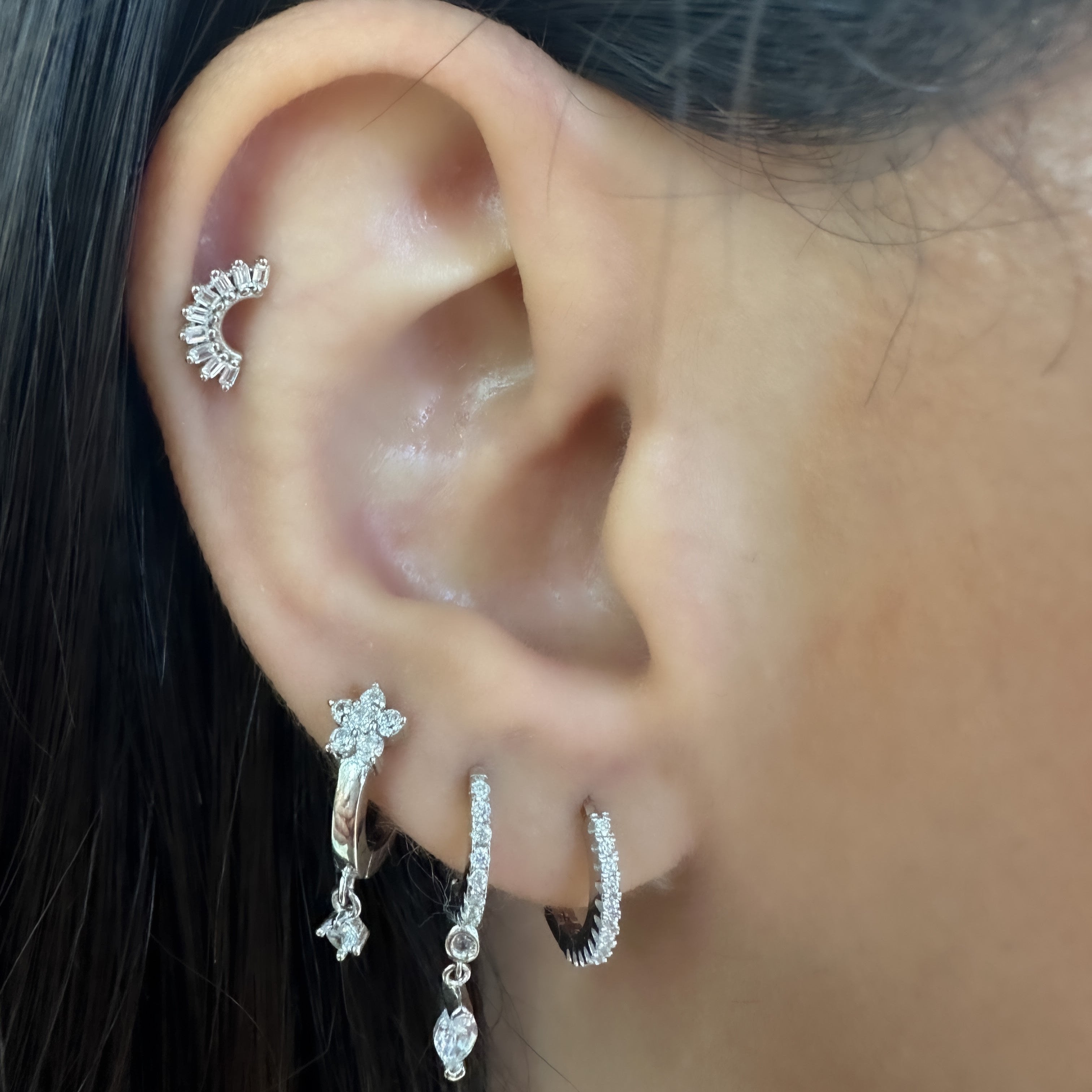 Küçük Boy Taşlı Halka Küpe