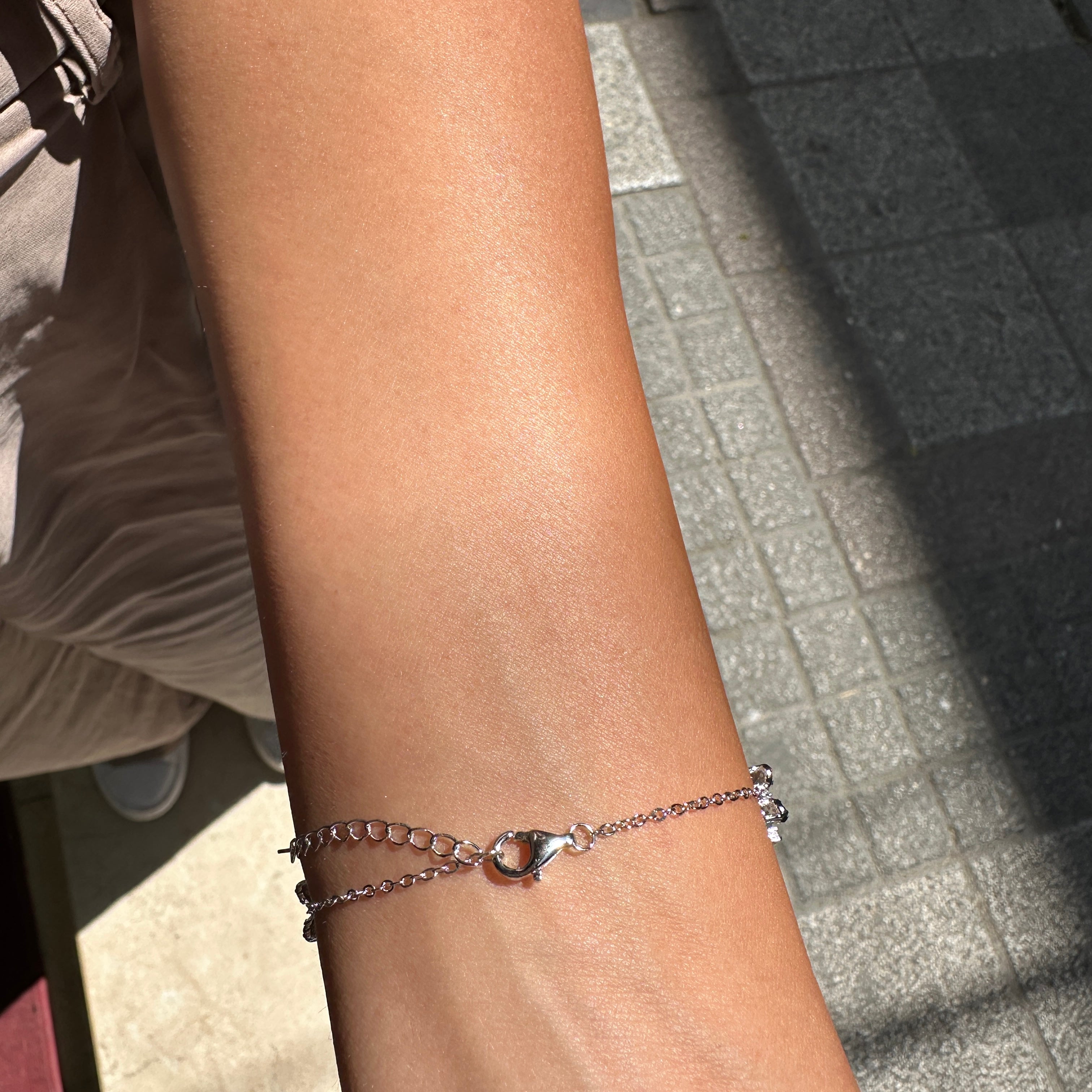 Çiçek Model Sallantılı Taşlı Gece Seti