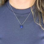 Lacivert Lotus Kolye