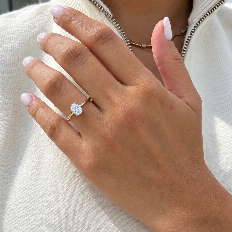 14K 0.75 Karat Moissanit Ovalring