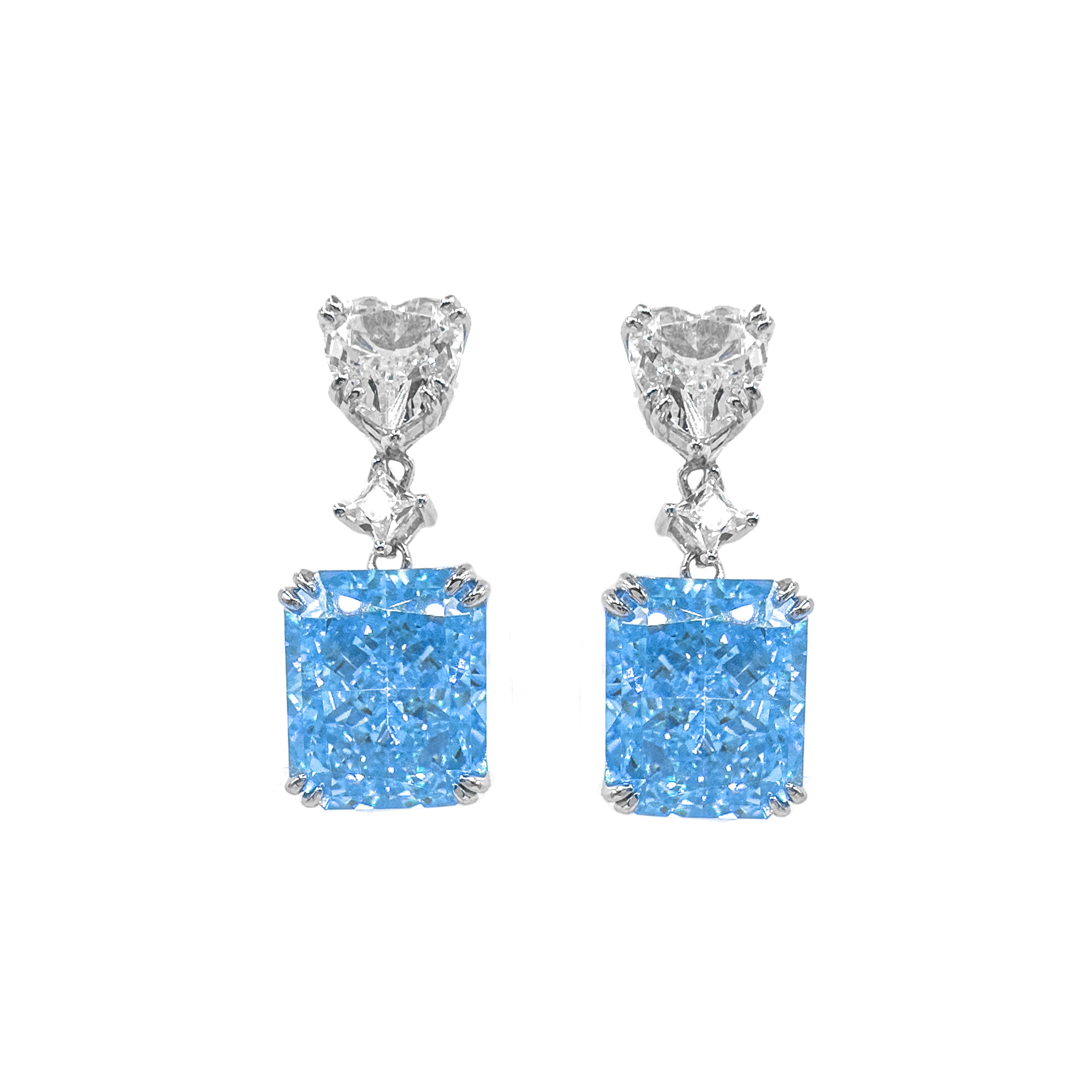 Kalp Detay Sallantılı Baget Küpe