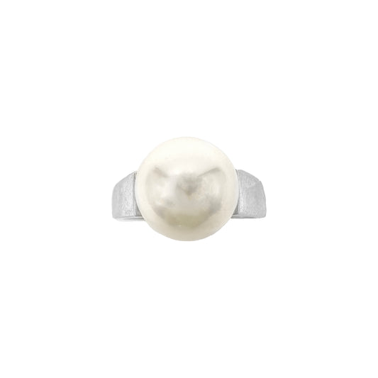 Modern Pearl Ring