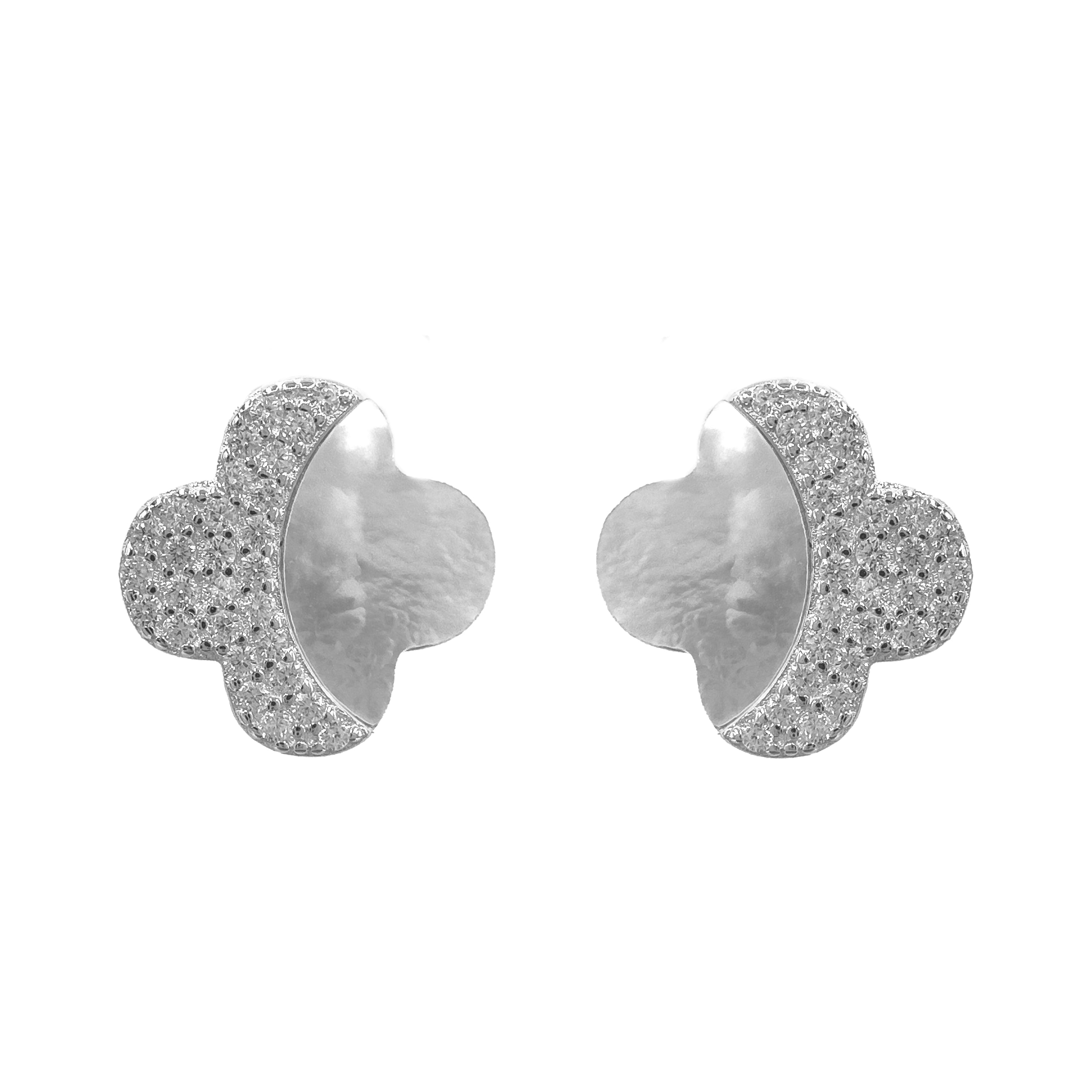 Taşlı Model Sedef Yonca Küpe