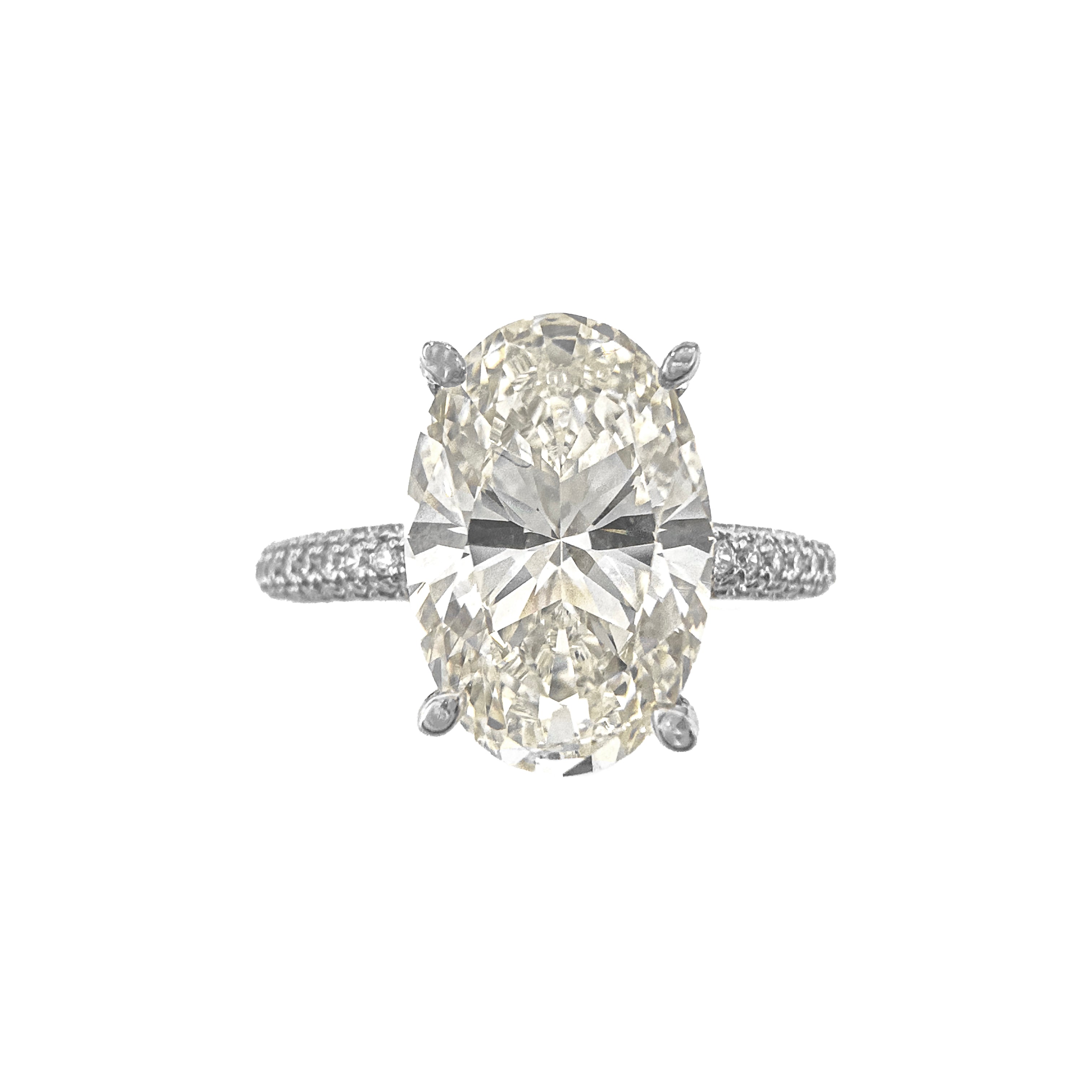 Oval G-Color Yüzük