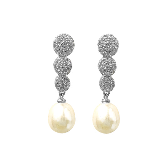 Design Pearl Earring