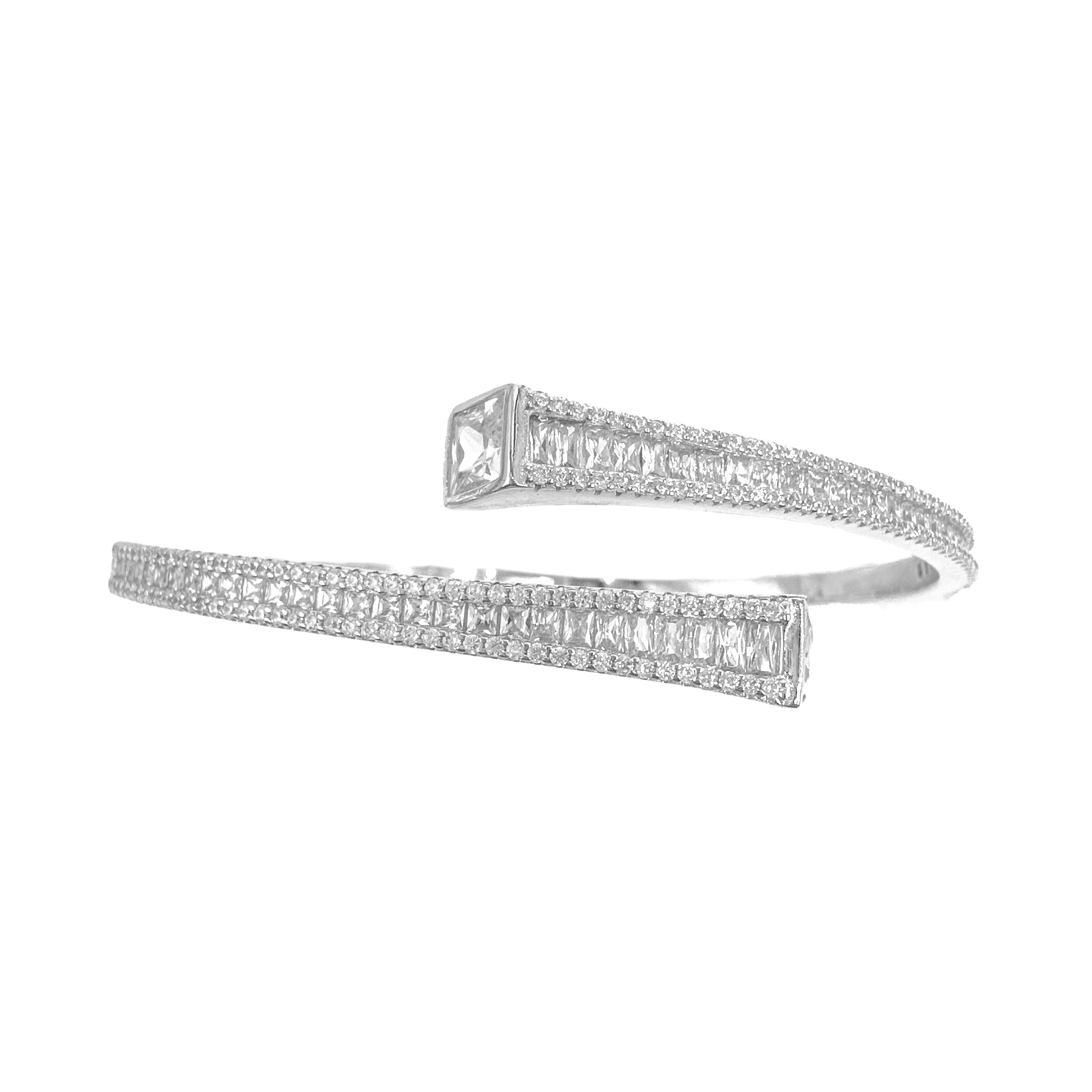 Sıralı Taşlı Designer Kelepçe