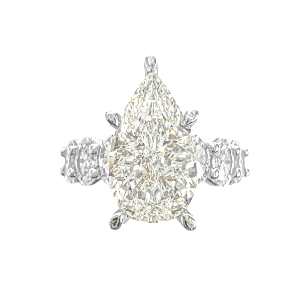 Ring mit ovalem Stein und Tropfenform, G-Color