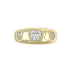 Ring mit gewölbtem Steinherz-Detail