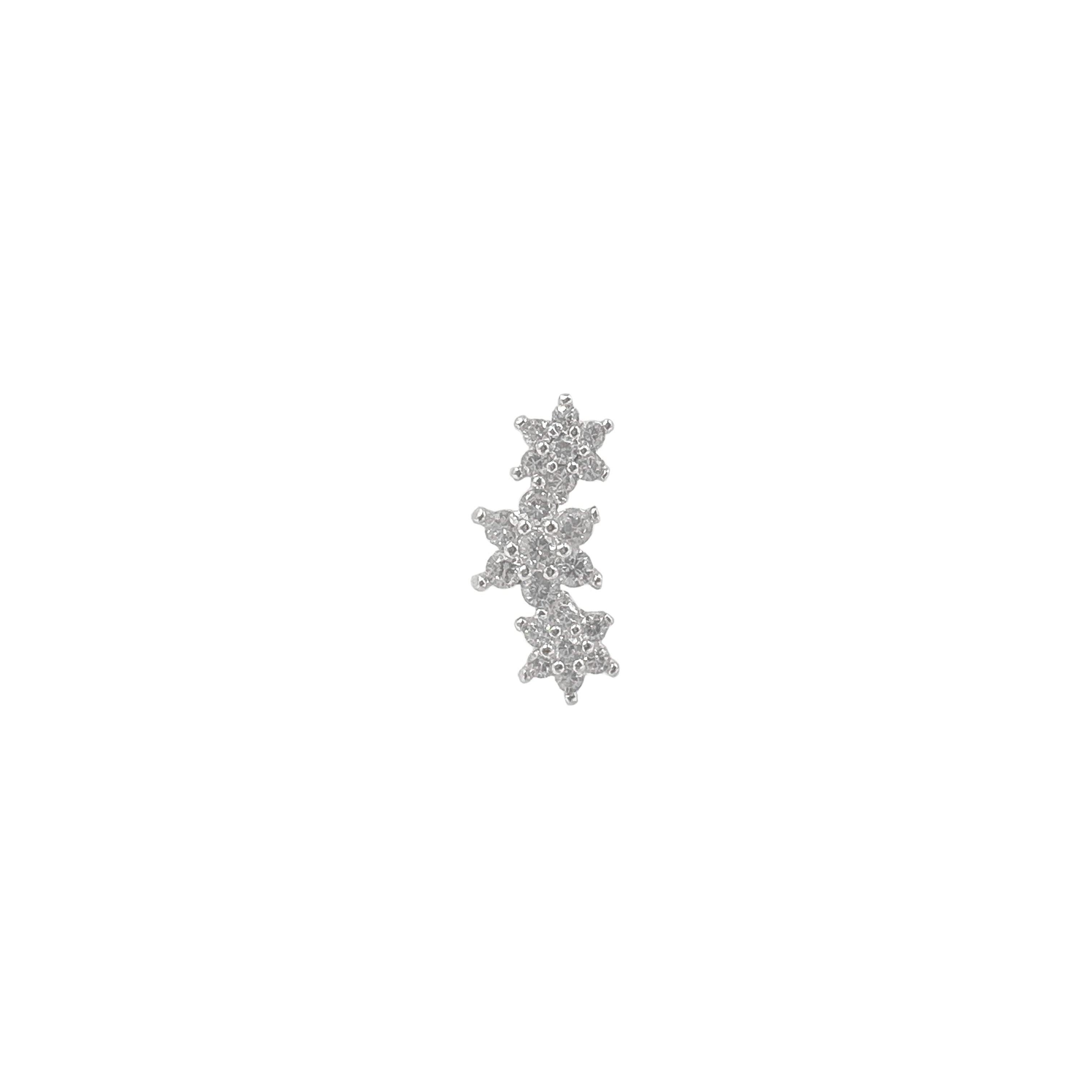 Dreifaches Blumenpiercing