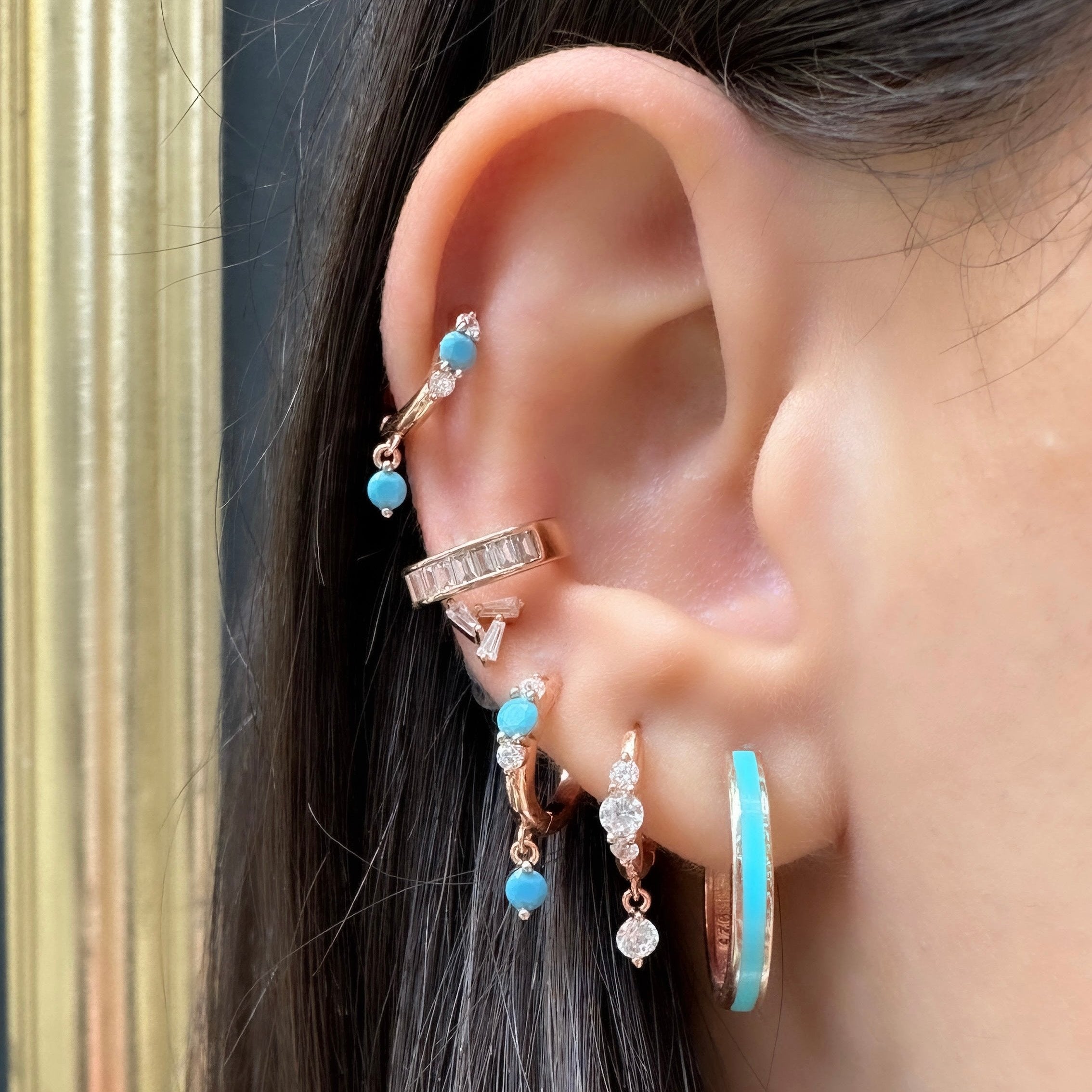 Üstü Taşlı Halka Küpe