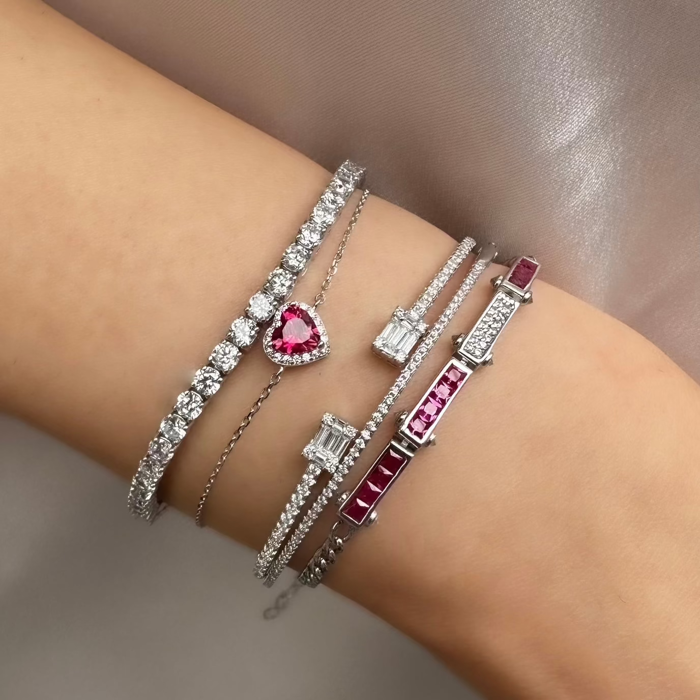 Renkli Taşlı Kalp Bileklik