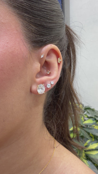 Üç Karat D-Color Oval Küpe