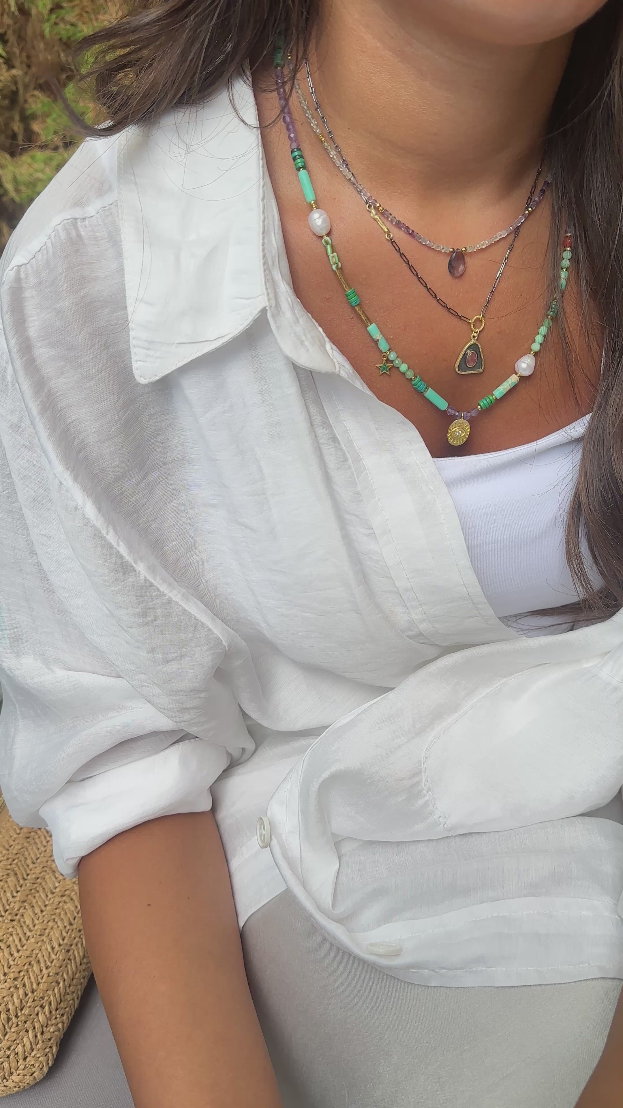 Turmalin Taşlı Üçgen Model Kolye