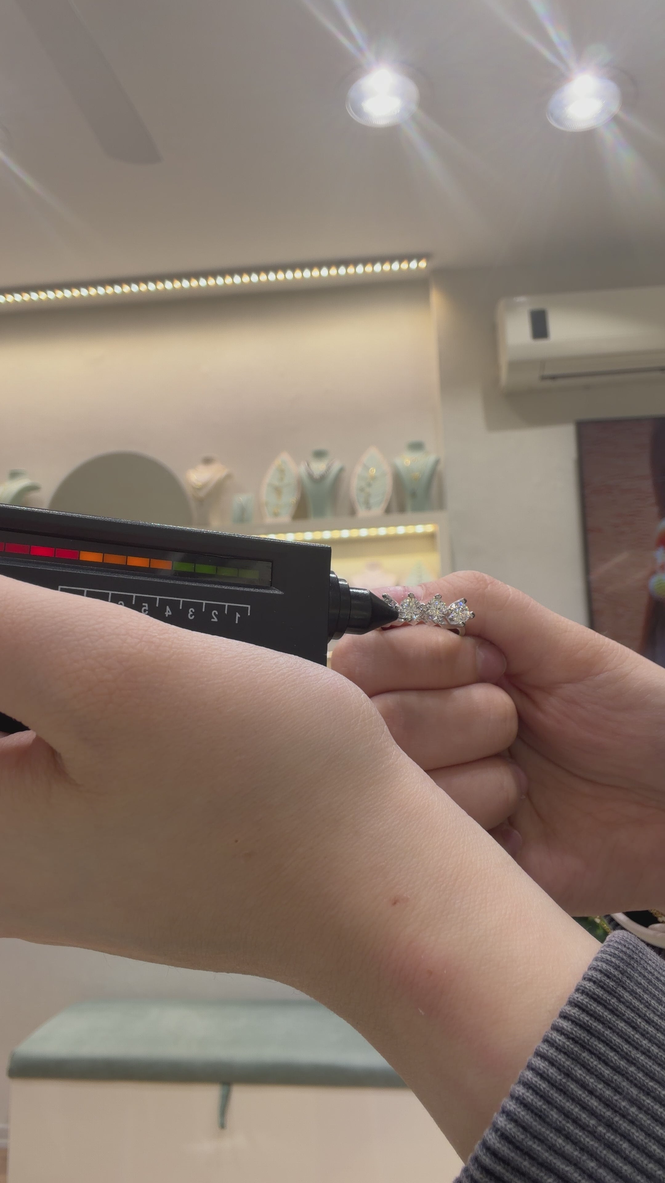 14K İki Karat Mozanit Beştaş Yüzük