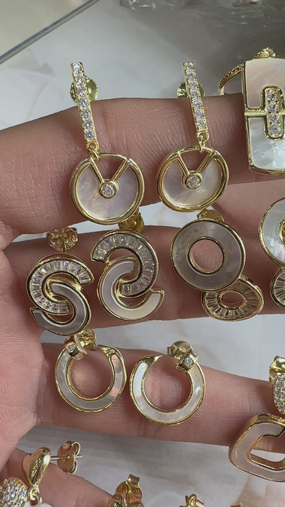 Nail Model Round Earring