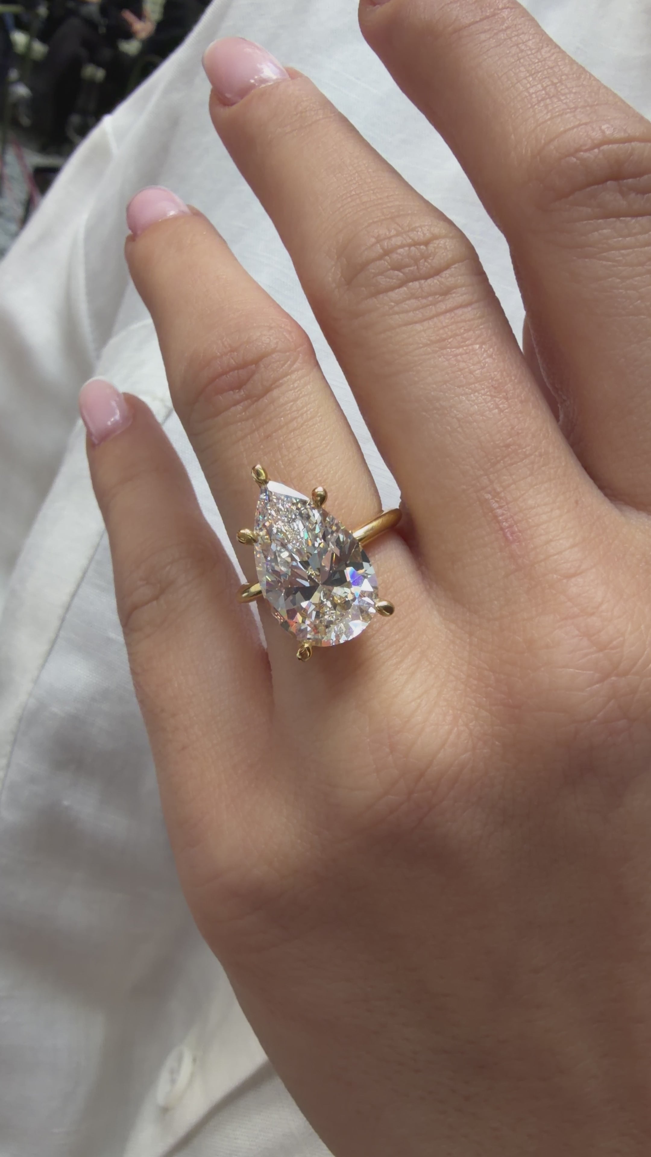 14K Taşlı Montür G-Color Pear Yüzük