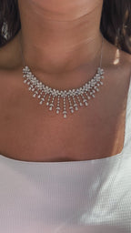 Çiçek Model Sallantılı Taşlı Gece Seti