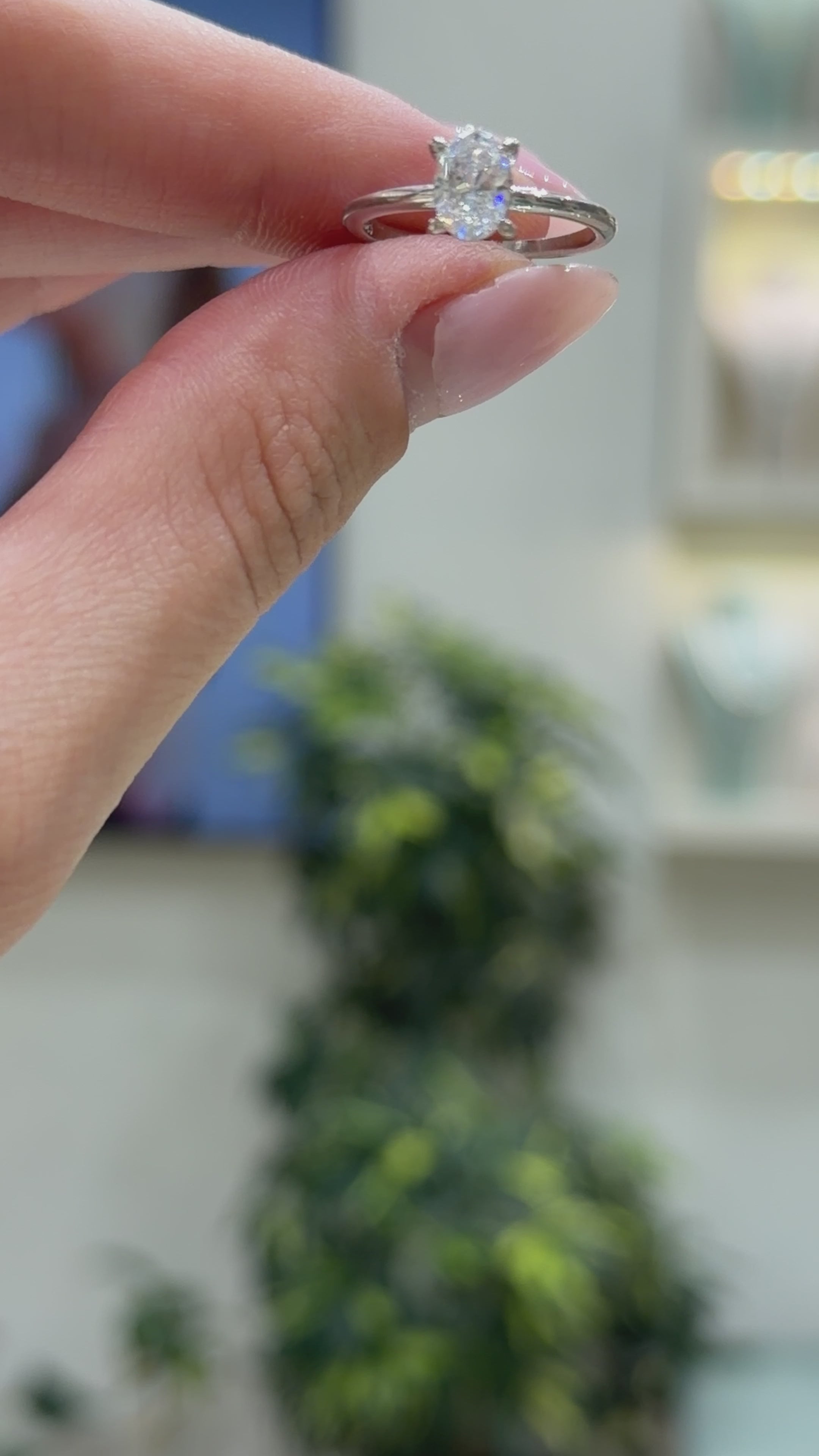 Bir Karat Mozanit Oval Yüzük