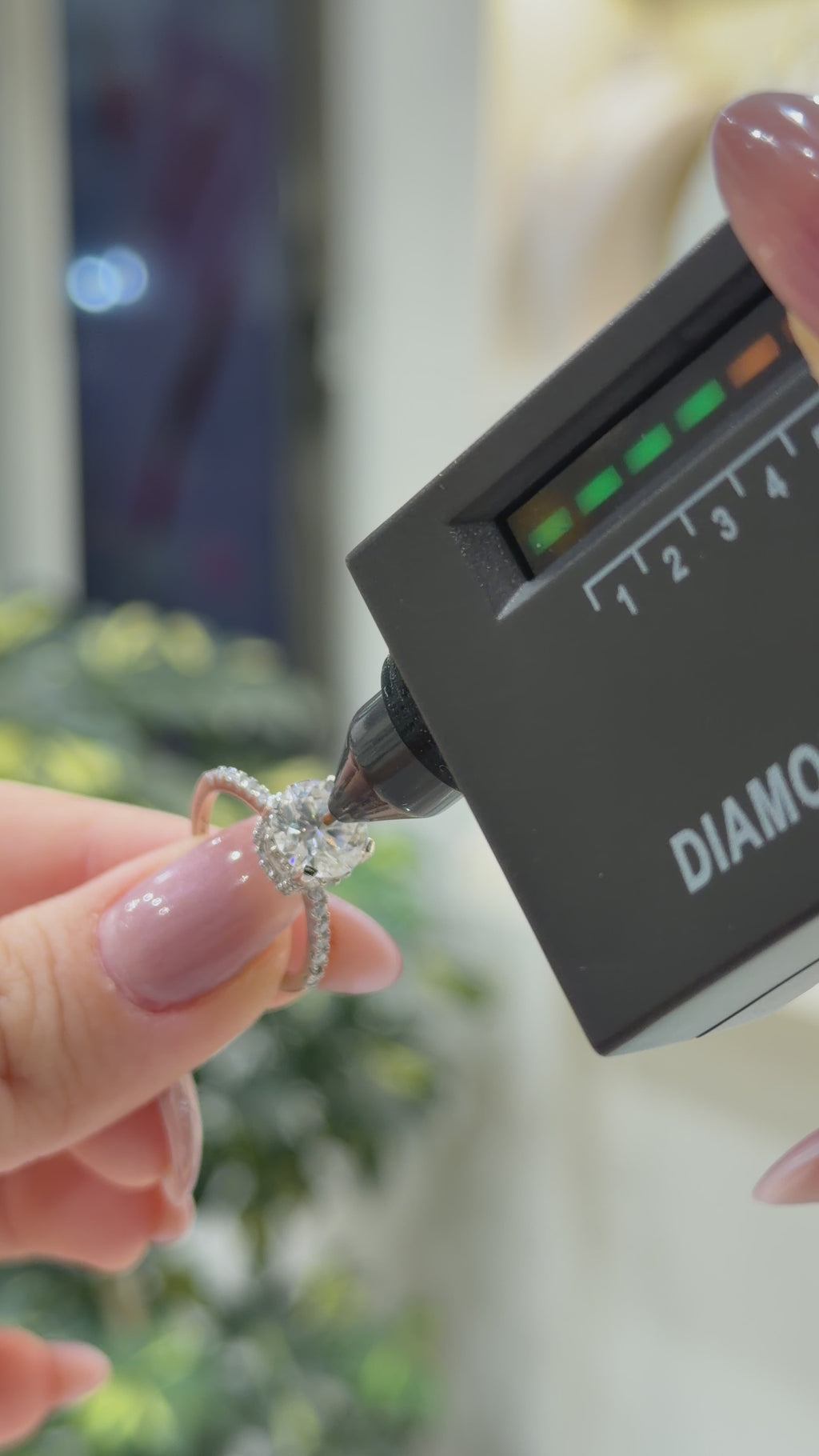 14K Design Moissanite Solitaire Ring