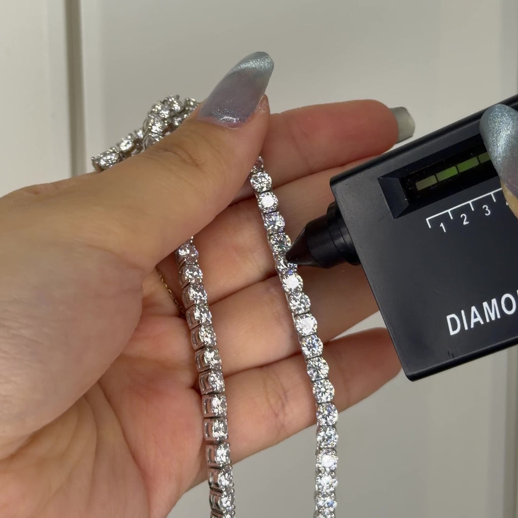 14K Dört mm Mozanit Suyolu Kolye