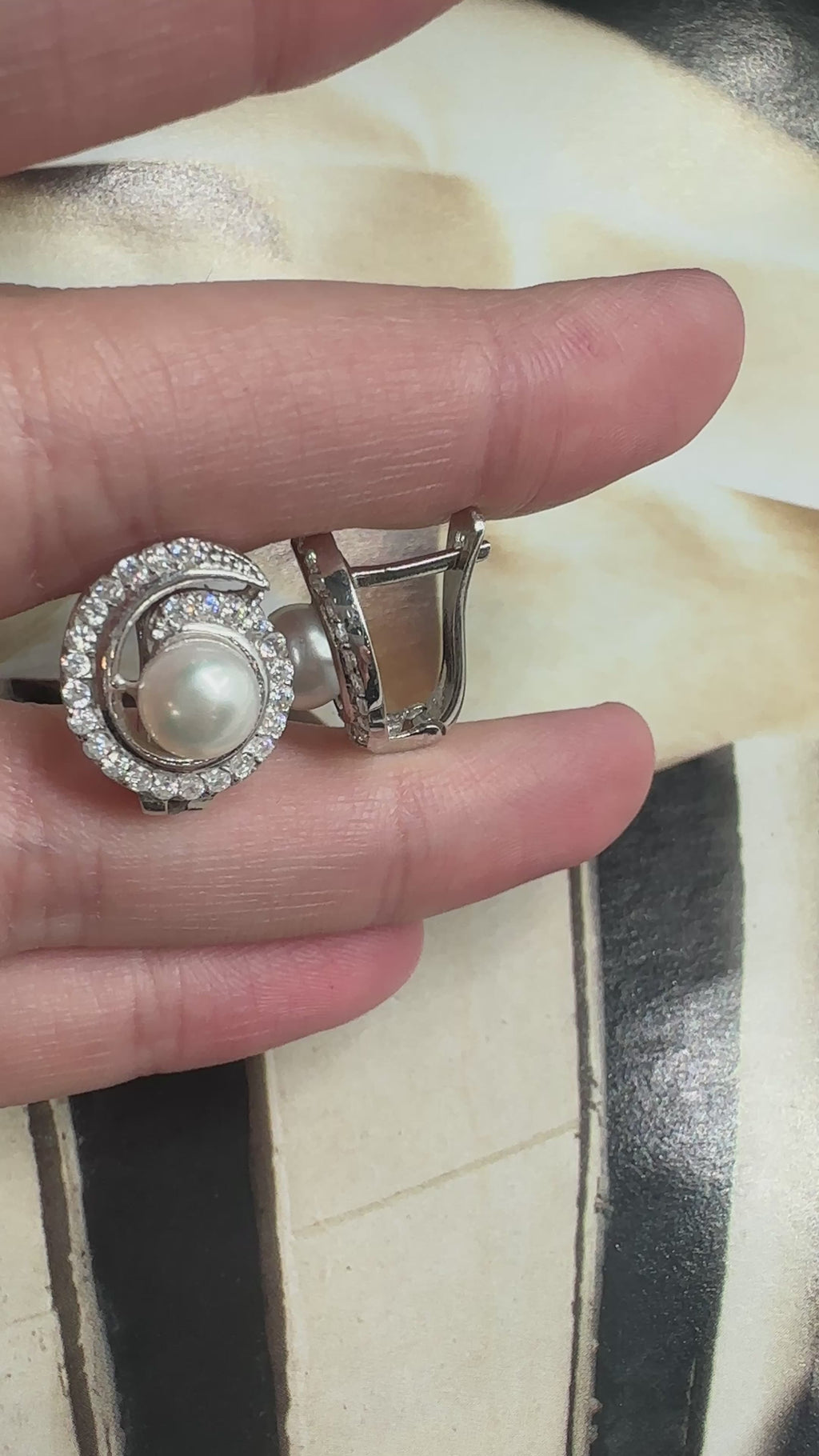 Yuvarlak Sıralı İnci Küpe