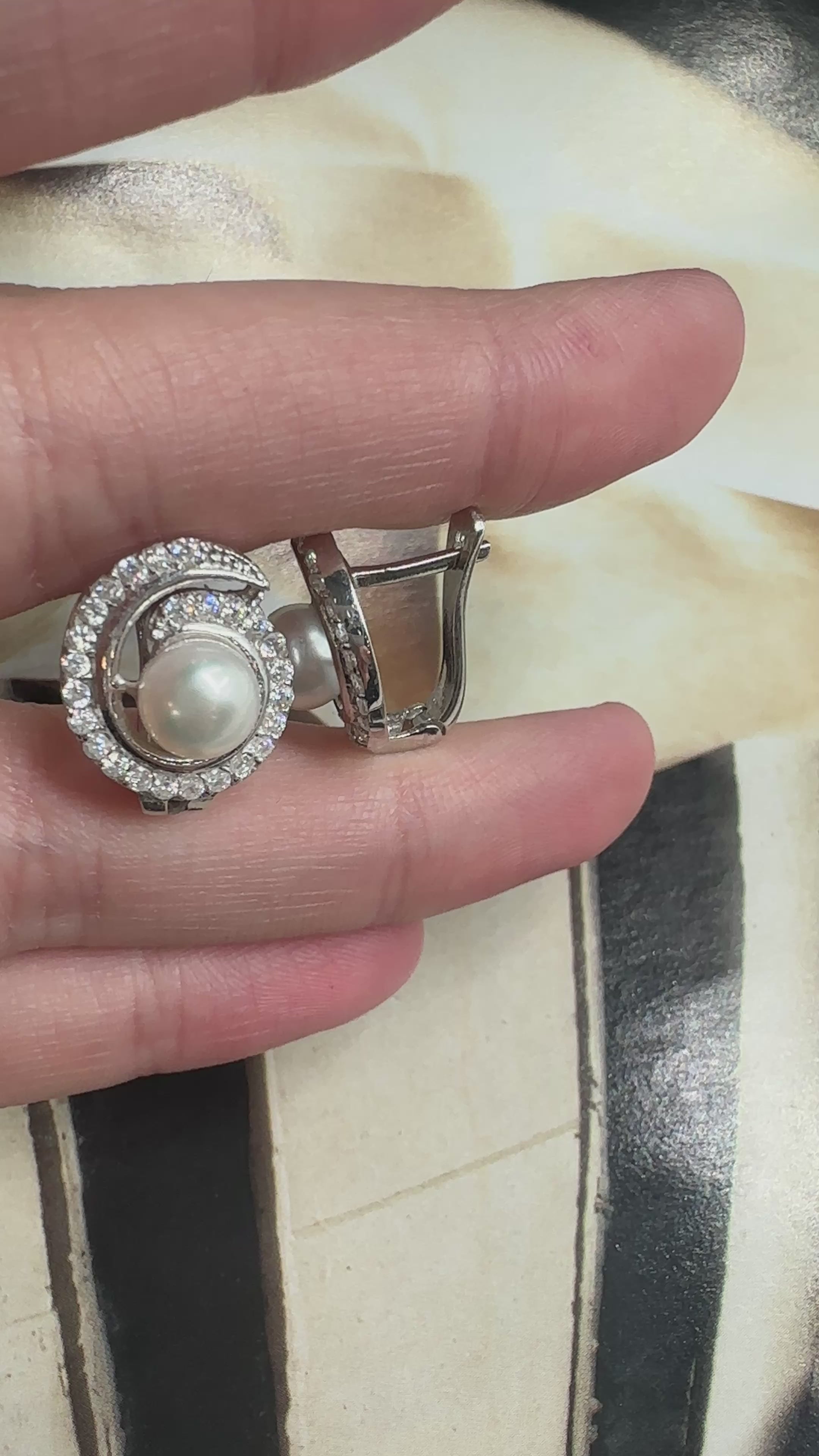 Yuvarlak Sıralı İnci Küpe