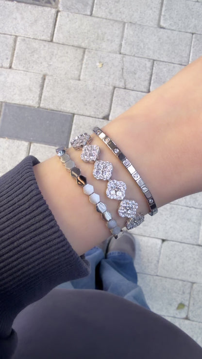 Yonca Taşlı Bileklik