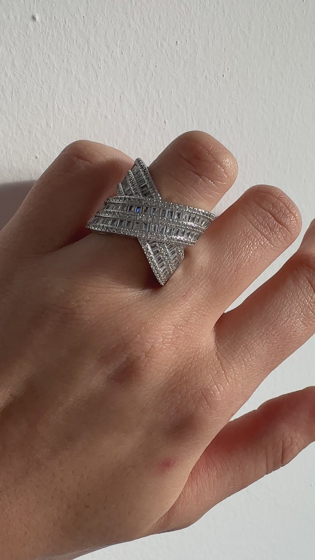 Cross Design Baguette Ring