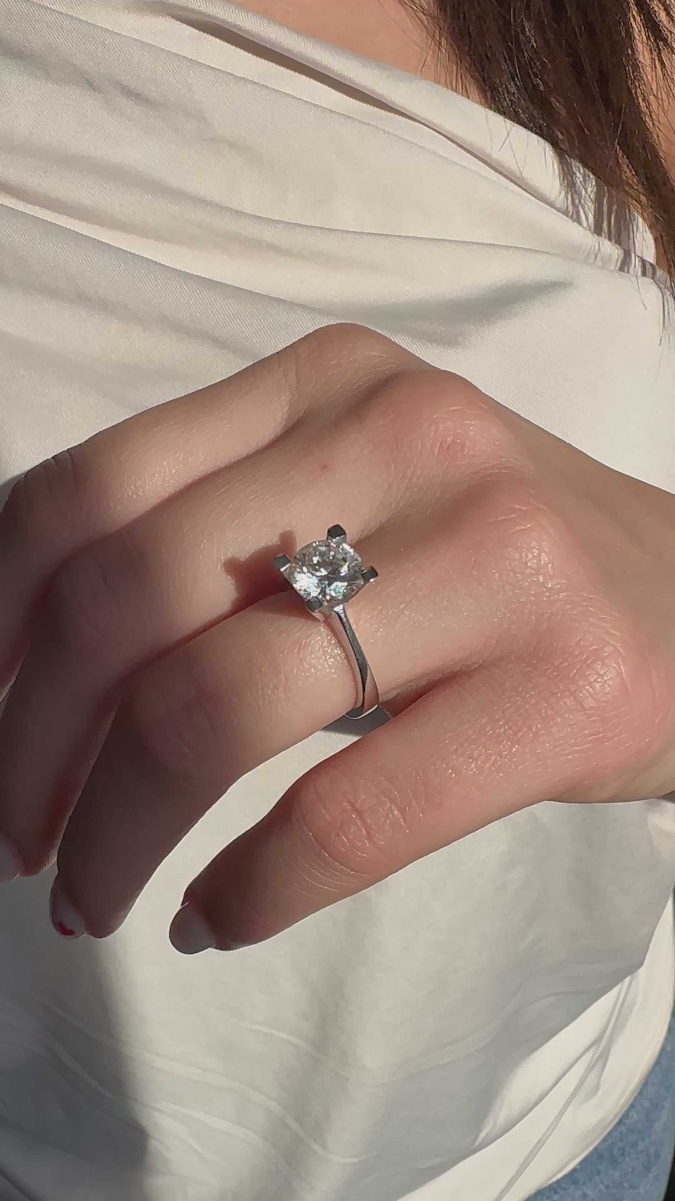 İki Karat G-Color Tektaş Yüzük