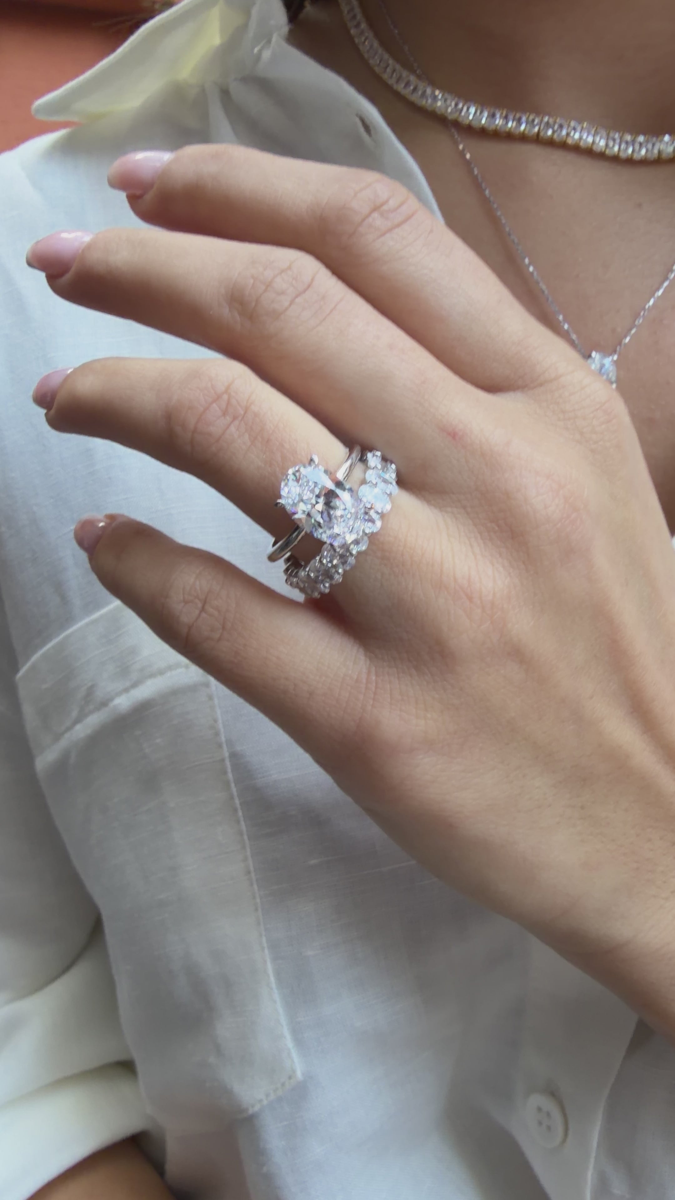 14K Mozanit Taşlı Uzun Oval Tektaş Yüzük