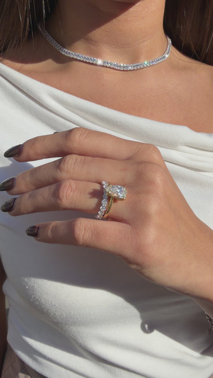 14K Taşlı Montür Damla G-Color Yüzük