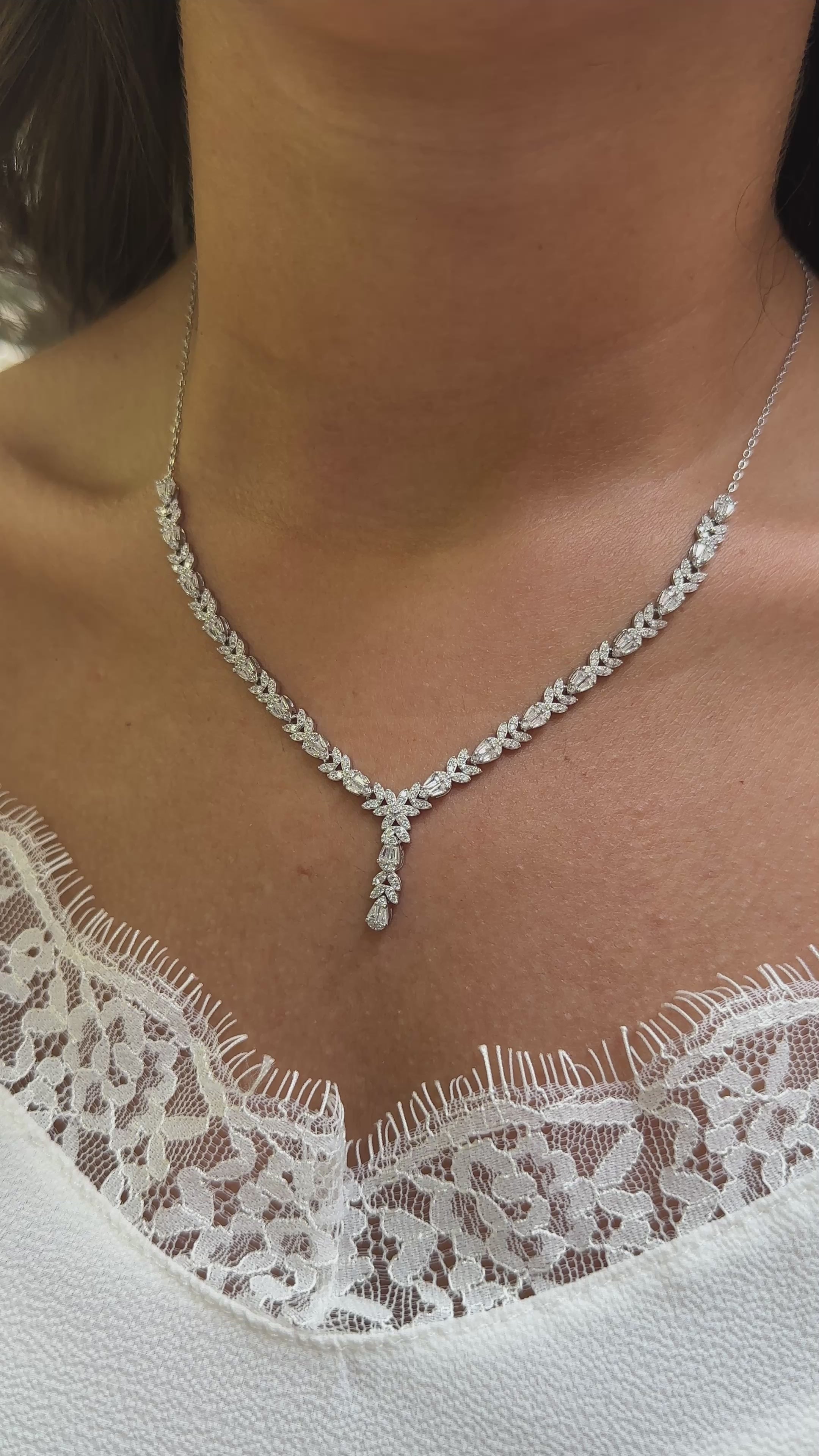 Baget ve Çiçek Taşlı Gece Seti