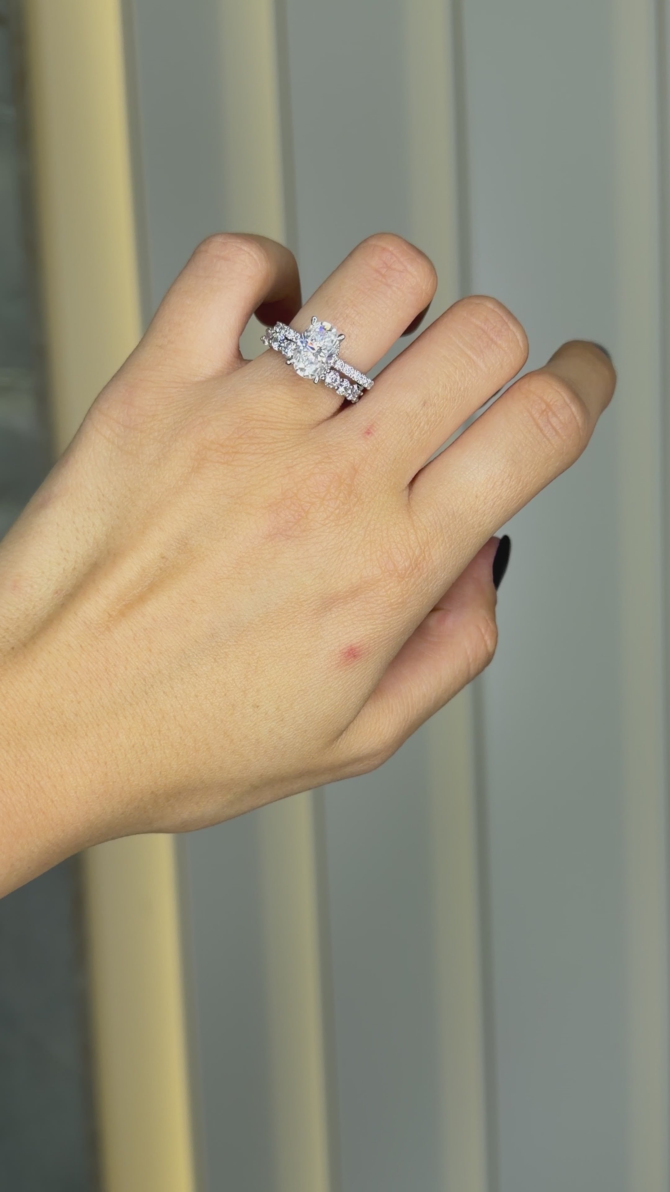 14K İki Karat Mozanit Uzun Oval Tektaş Yüzük