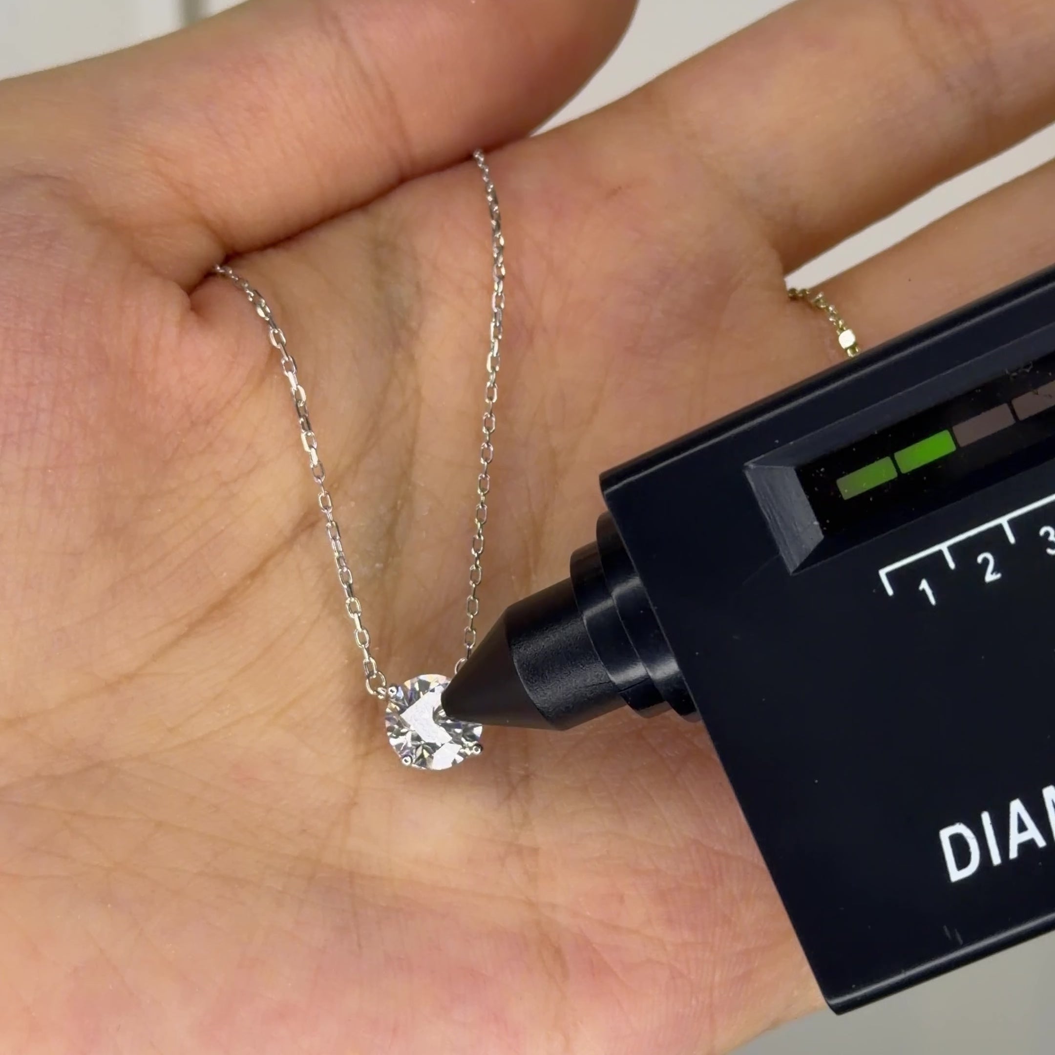 7 mm Mozanit Tektaş Kolye