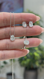 Bir Buçuk Karat Mozanit Oval Kolye