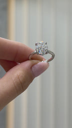 Üç Karat Mozanit Oval Yüzük